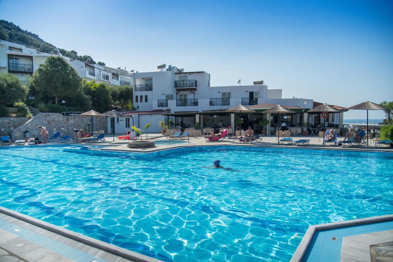 Semiramis Village Hotel Hersonissos  Bagian luar foto