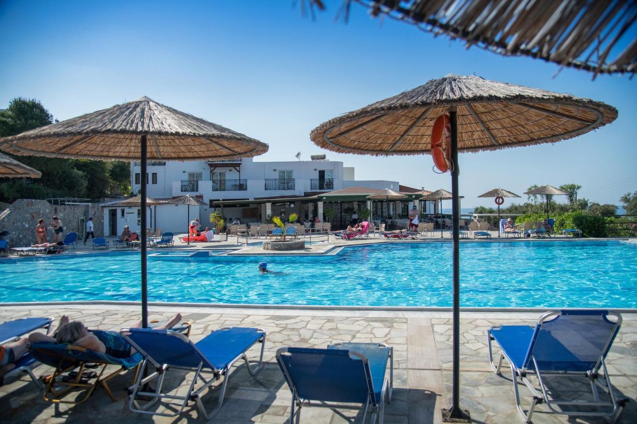Semiramis Village Hotel Hersonissos  Bagian luar foto
