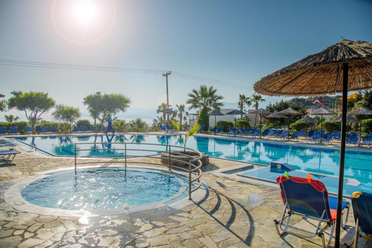 Semiramis Village Hotel Hersonissos  Bagian luar foto