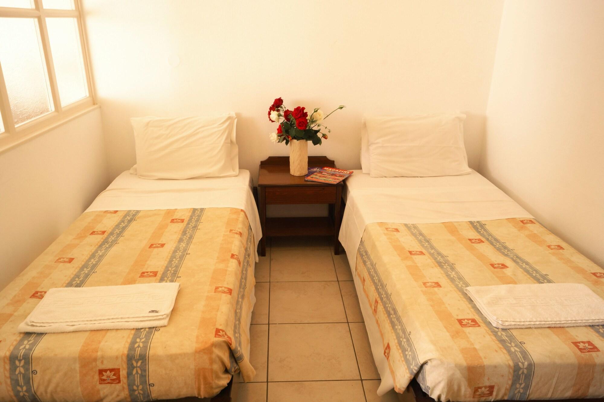 Semiramis Village Hotel Hersonissos  Bagian luar foto