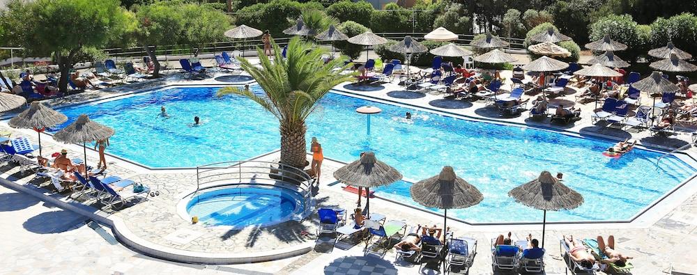 Semiramis Village Hotel Hersonissos  Bagian luar foto