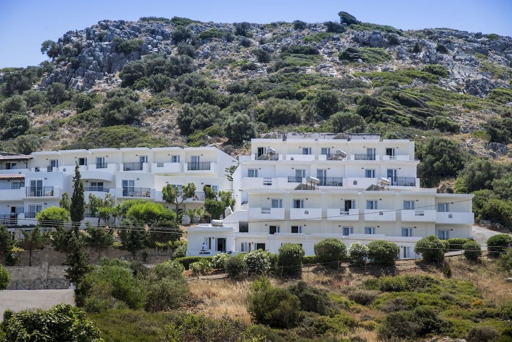 Semiramis Village Hotel Hersonissos  Bagian luar foto