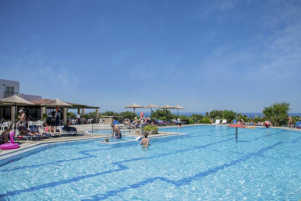 Semiramis Village Hotel Hersonissos  Bagian luar foto