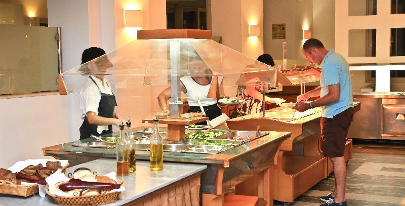 Semiramis Village Hotel Hersonissos  Bagian luar foto